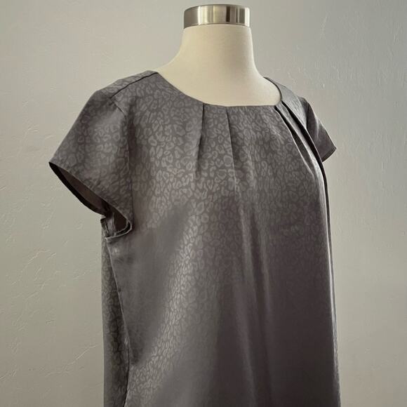 NEW Silence + Noise Animal Print Mini Shift Dress Pockets Metallic Gray Large - Picture 4 of 11